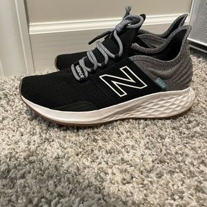 Womens new balance ROAV